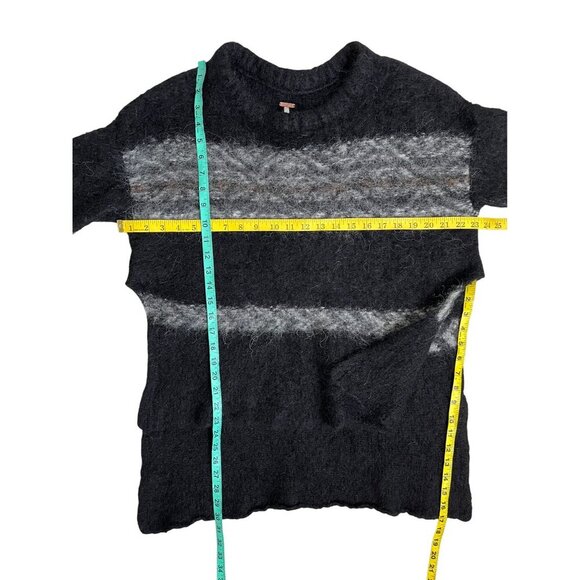 Free People Mohair Wool Blend Fuzzy Oversized Striped Sweater XS/S Black Gray - Picture 8 of 8